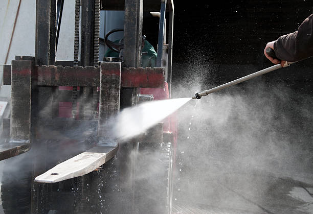 Best Oil Spill Cleanup  in Berlin, WI